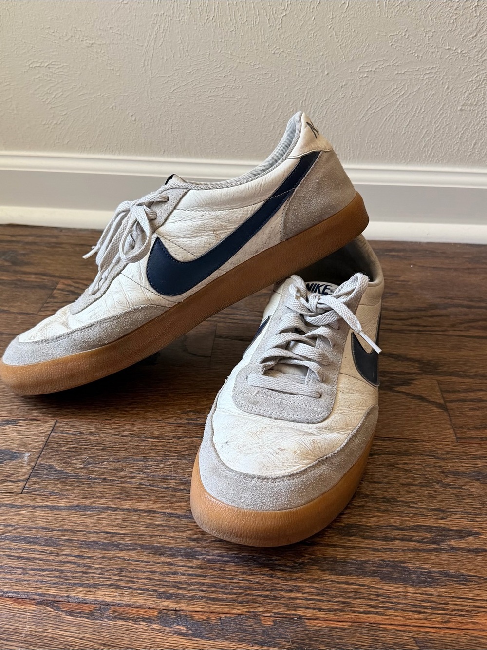 Nike Men’s Low-Top Kill Shot Casual Sneaker in White with Navy Swoosh